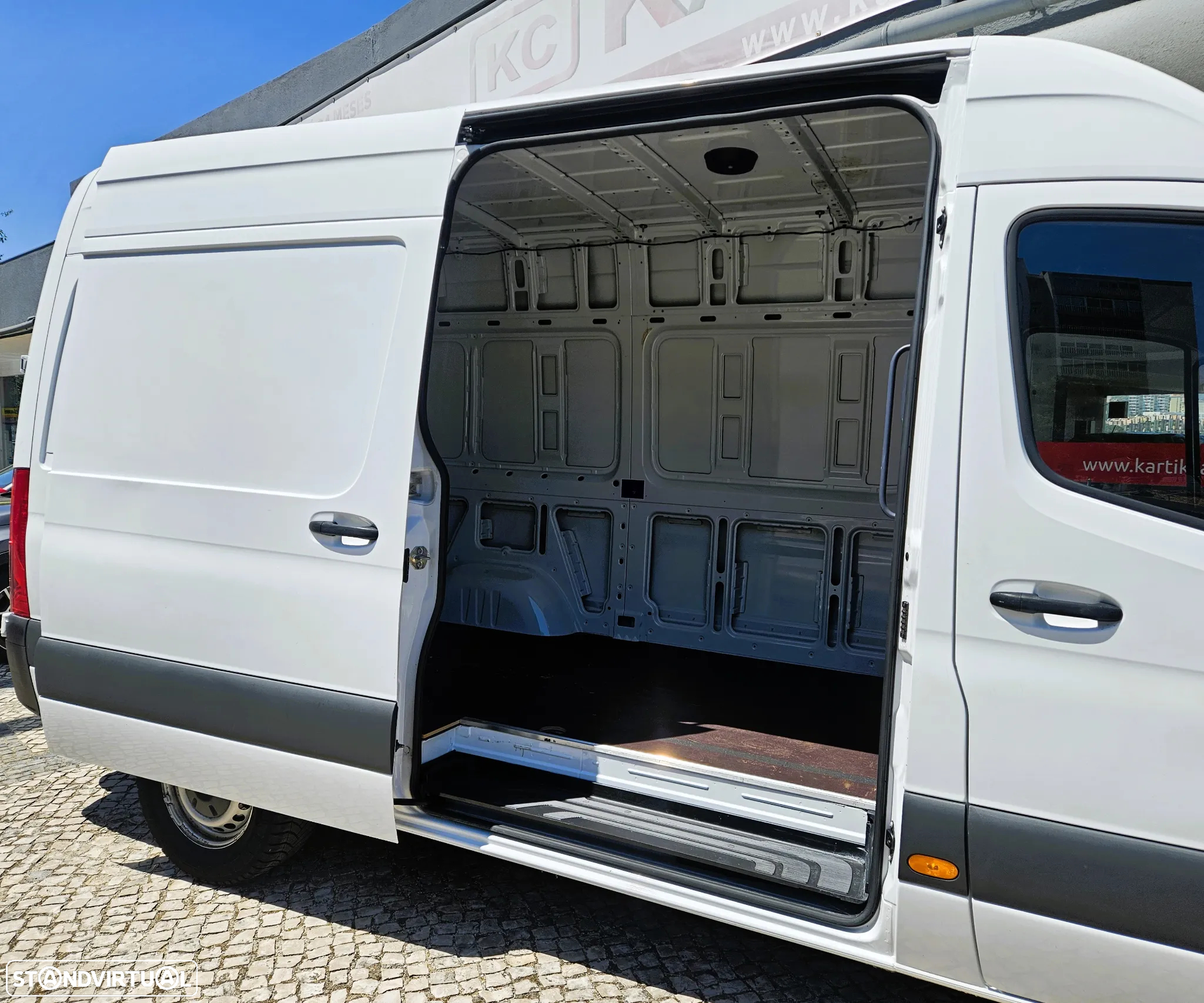 Mercedes-Benz Sprinter 311CDI - 33
