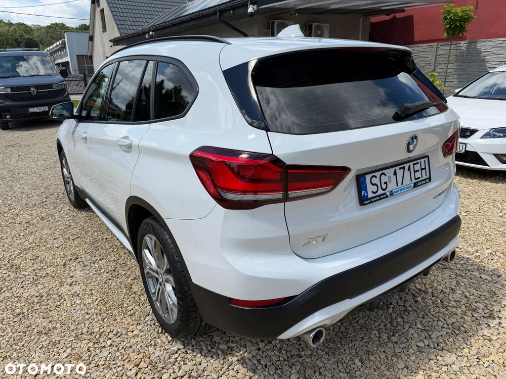 BMW X1 xDrive20d Sport Line - 11