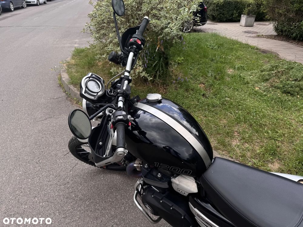 Triumph Scrambler - 3