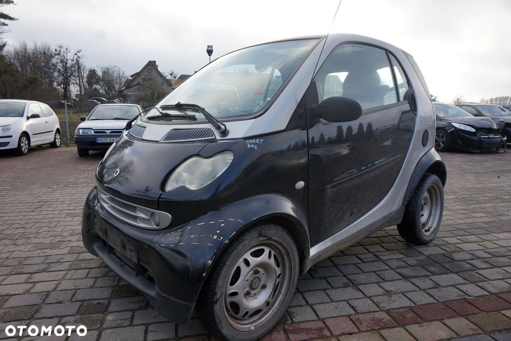 SMART FORTWO I 450 2000 EA4 0.8 CDI OM660.940 40KM 717409 CZARNY na części - 1