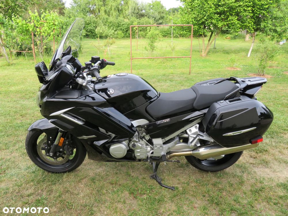 Yamaha FJR - 7