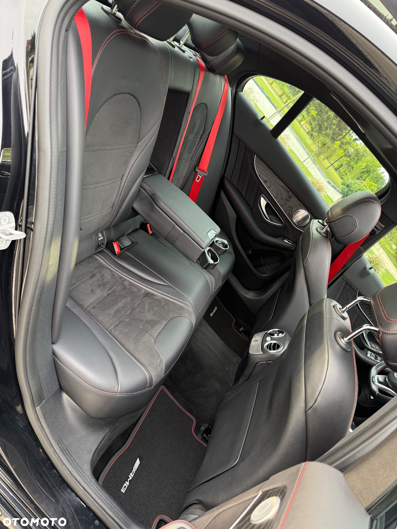 Mercedes-Benz Klasa C AMG 43 4-Matic - 16