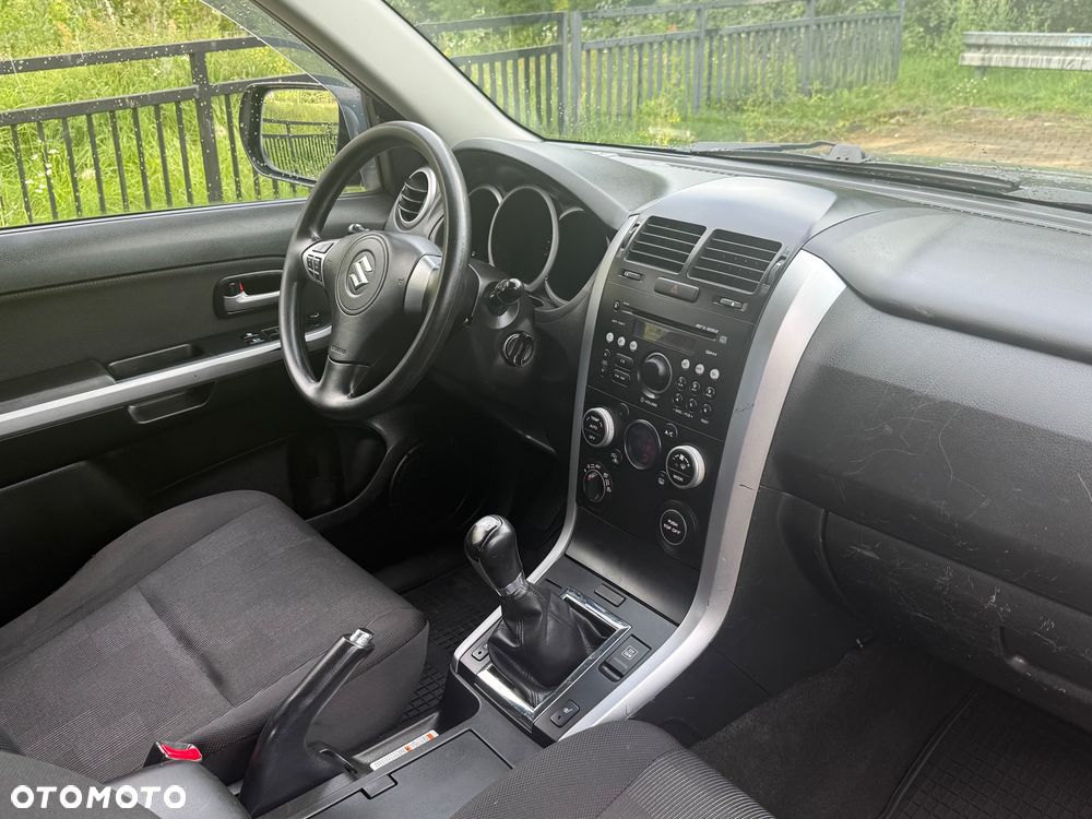Suzuki Grand Vitara 2.4 Comfort - 13