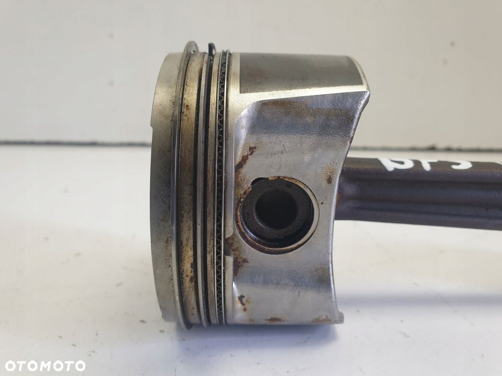 VW New Beetle 1.6 8V BFS TŁOK KORBOWÓD - 6