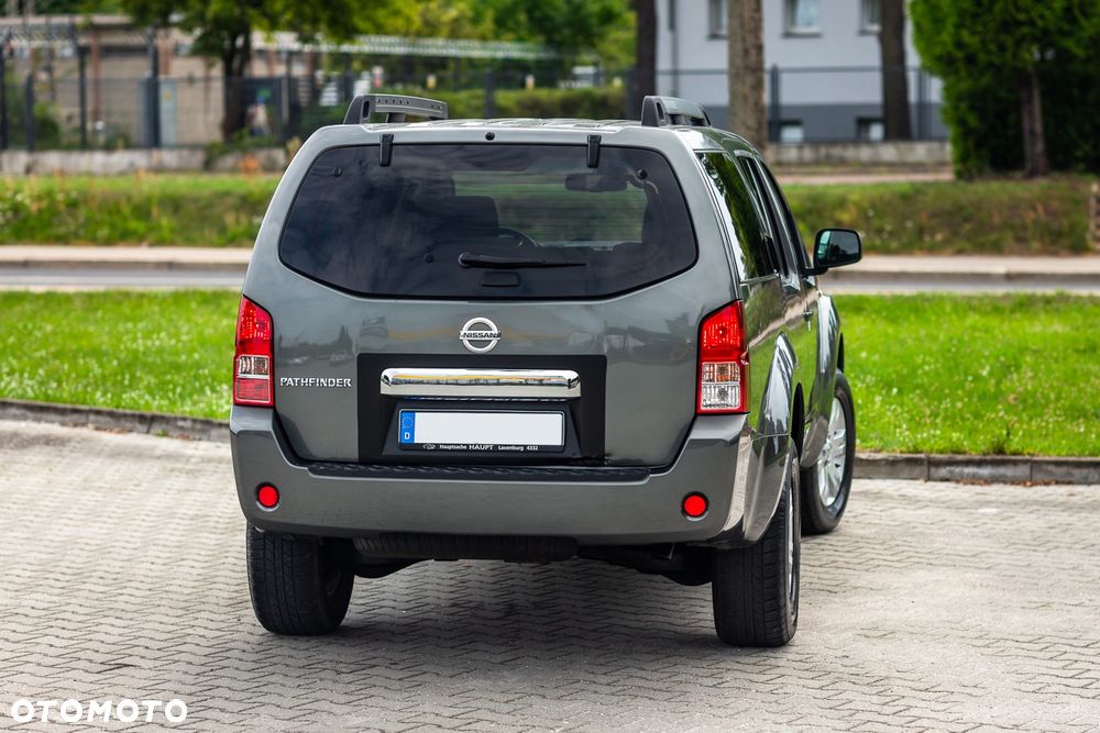 Nissan Pathfinder 2.5 dCi Premium - 10