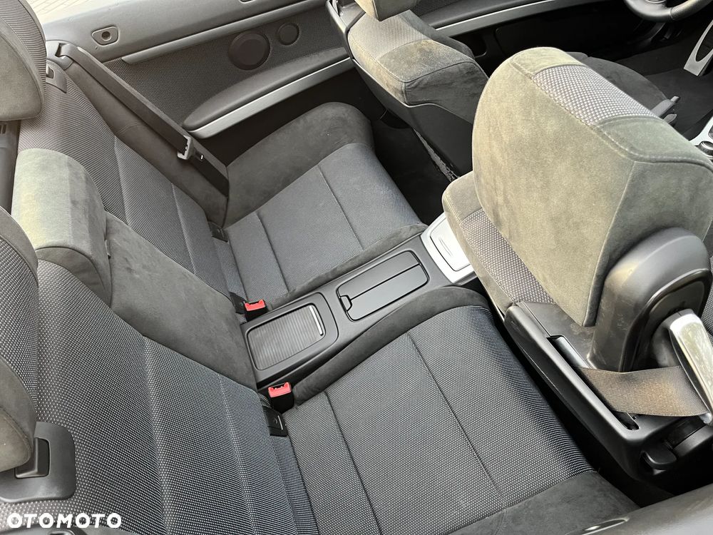 BMW Seria 3 330i - 6
