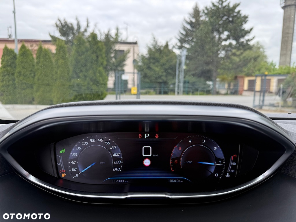 Peugeot 3008 BlueHDi 130 Stop & Start EAT8 Allure - 32
