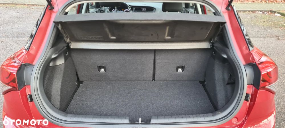 Hyundai i20 1.4 Automatik Style - 19