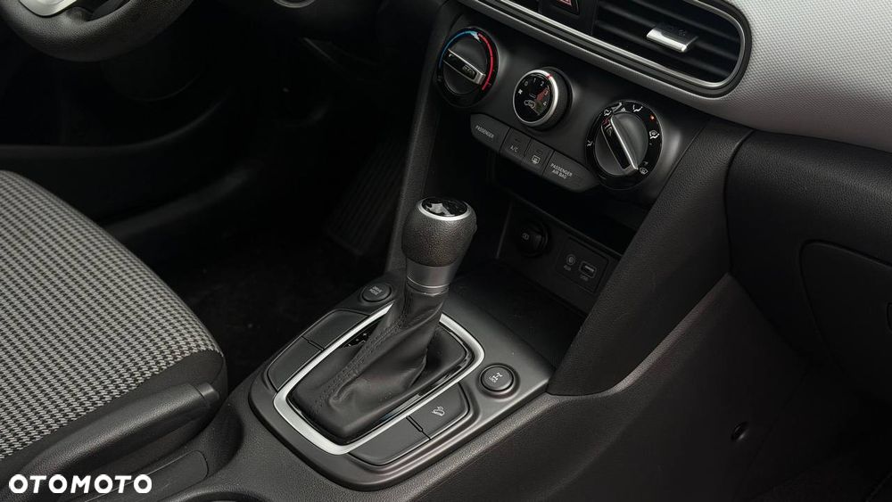 Hyundai Kona - 16