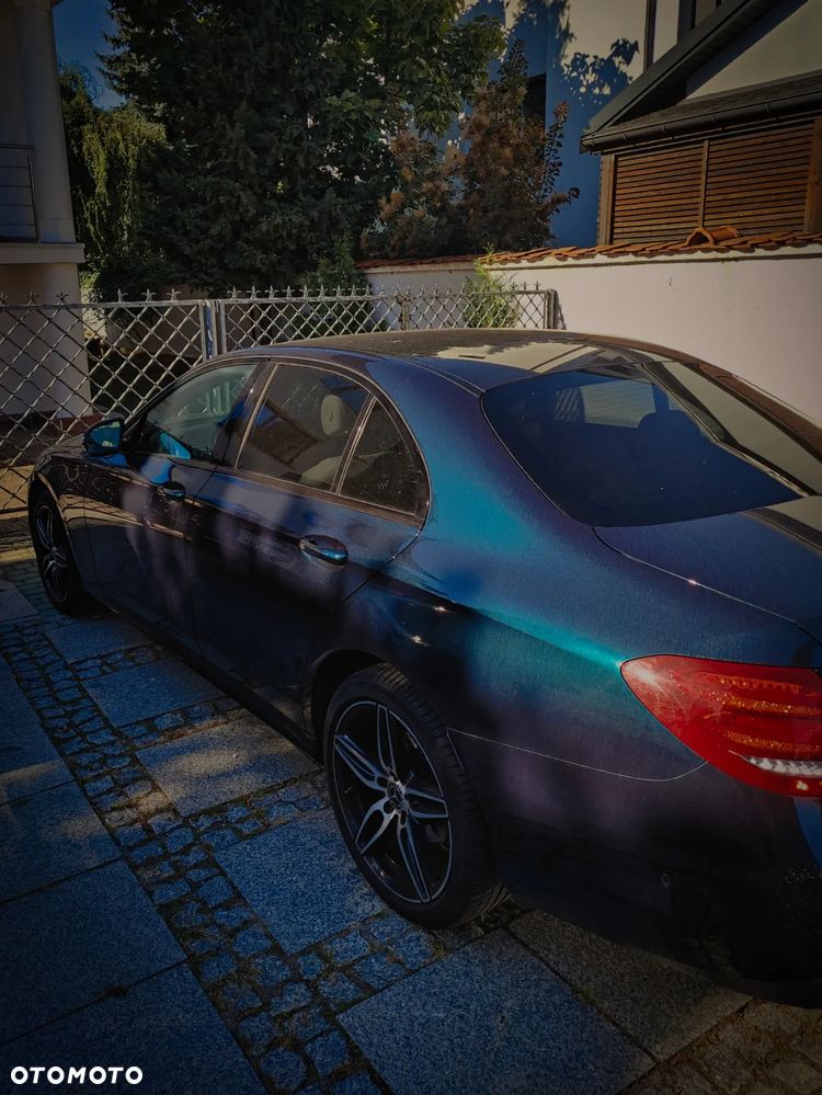 Mercedes-Benz Klasa E 220 d 4-Matic Business Edition 9G-TRONIC - 6
