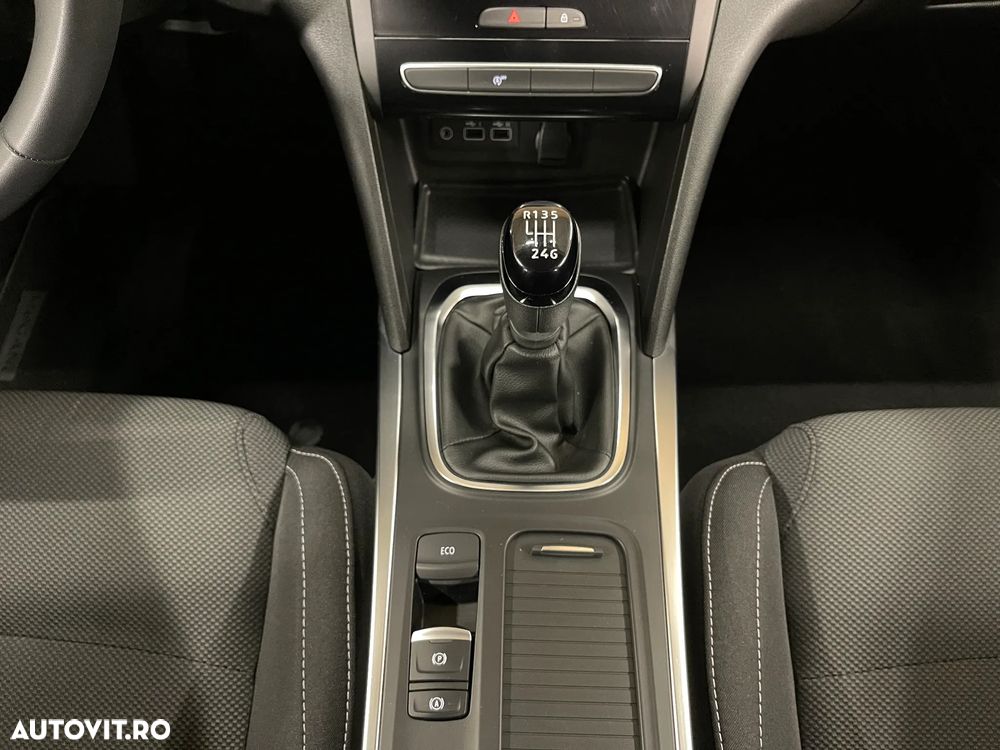 Renault Megane TCe 140 GPF Equilibre - 22