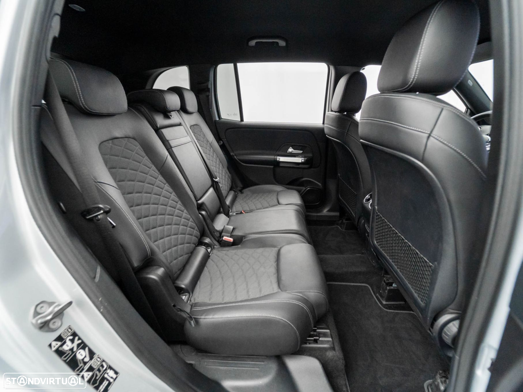 Mercedes-Benz GLB 200 Progressive - 39