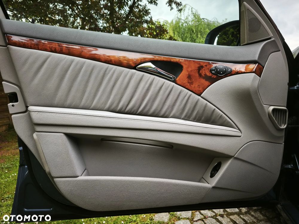Mercedes-Benz Klasa E - 25