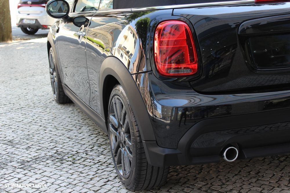 MINI Cabrio Cooper Auto. - 11