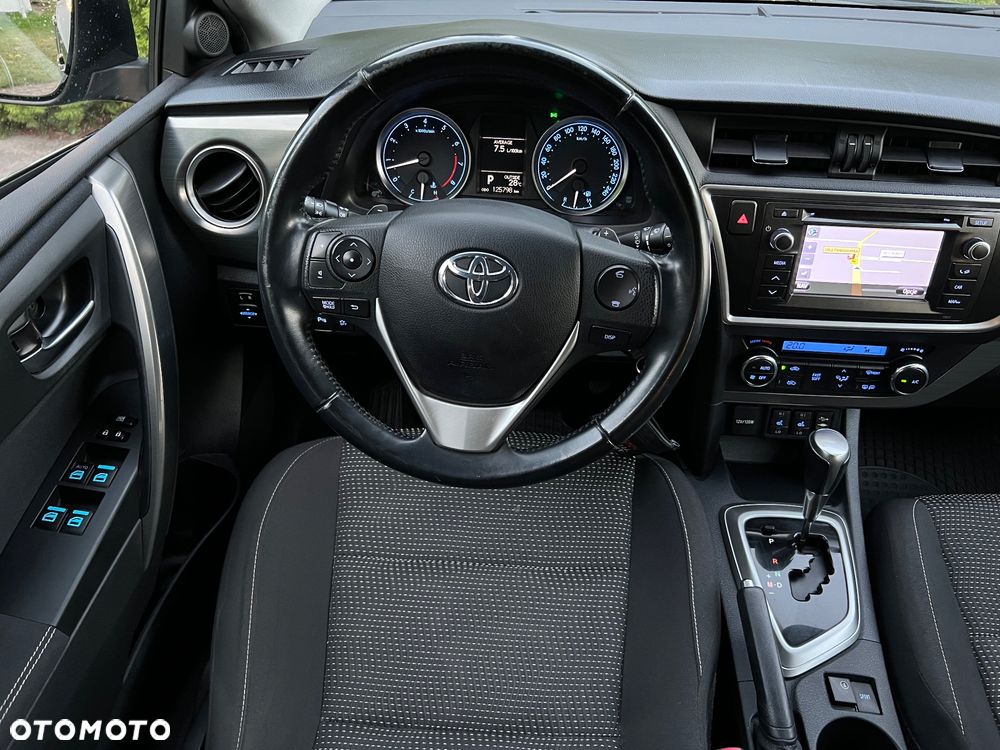 Toyota Auris 1.6 Premium Comfort MS - 9