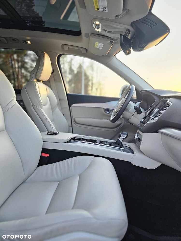Volvo XC 90 - 7
