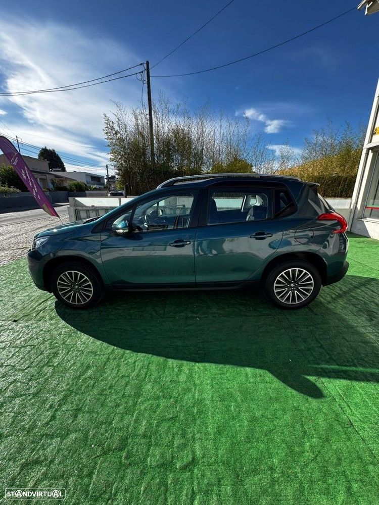 Peugeot 2008 1.2 PureTech Style - 9