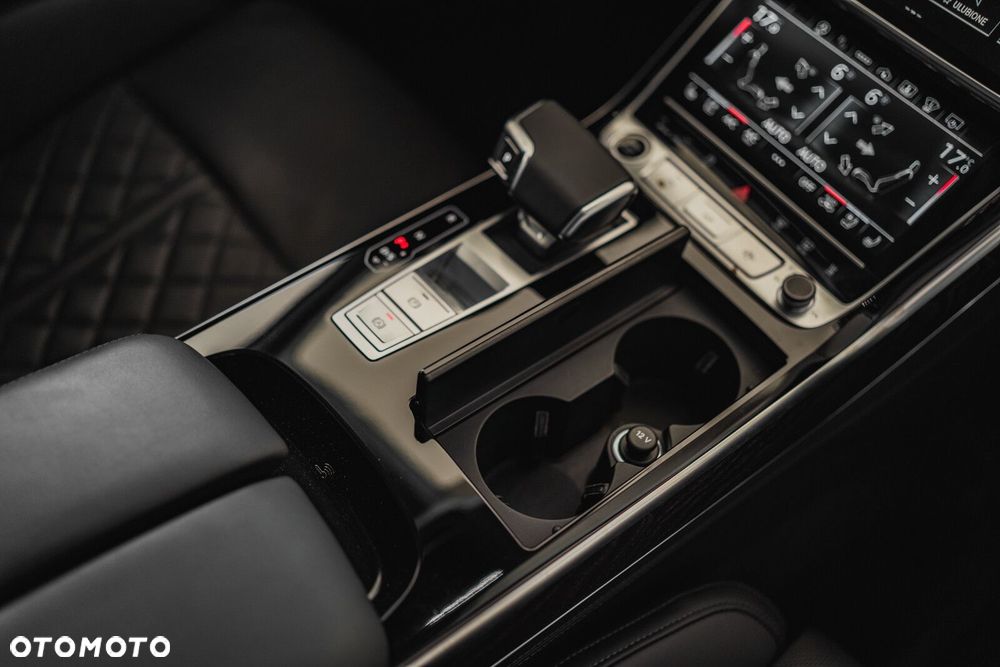 Audi A8 - 27