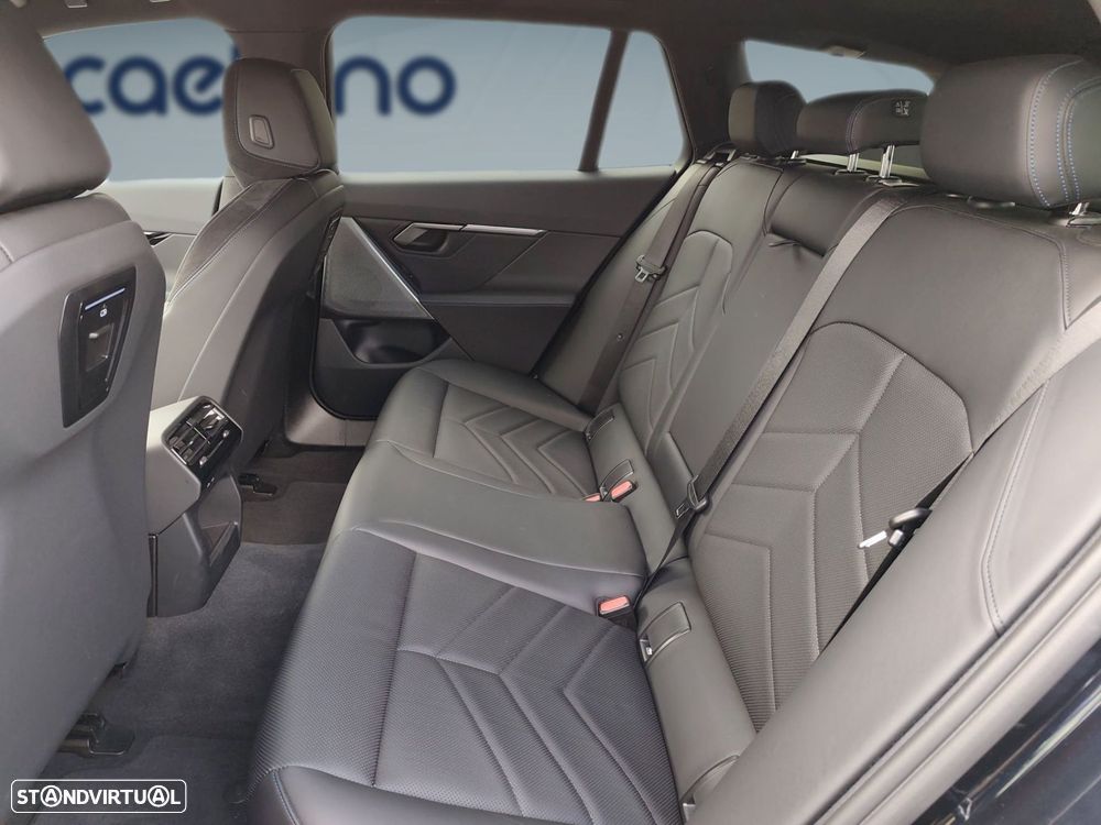 BMW 520 d Pack Desportivo M - 14