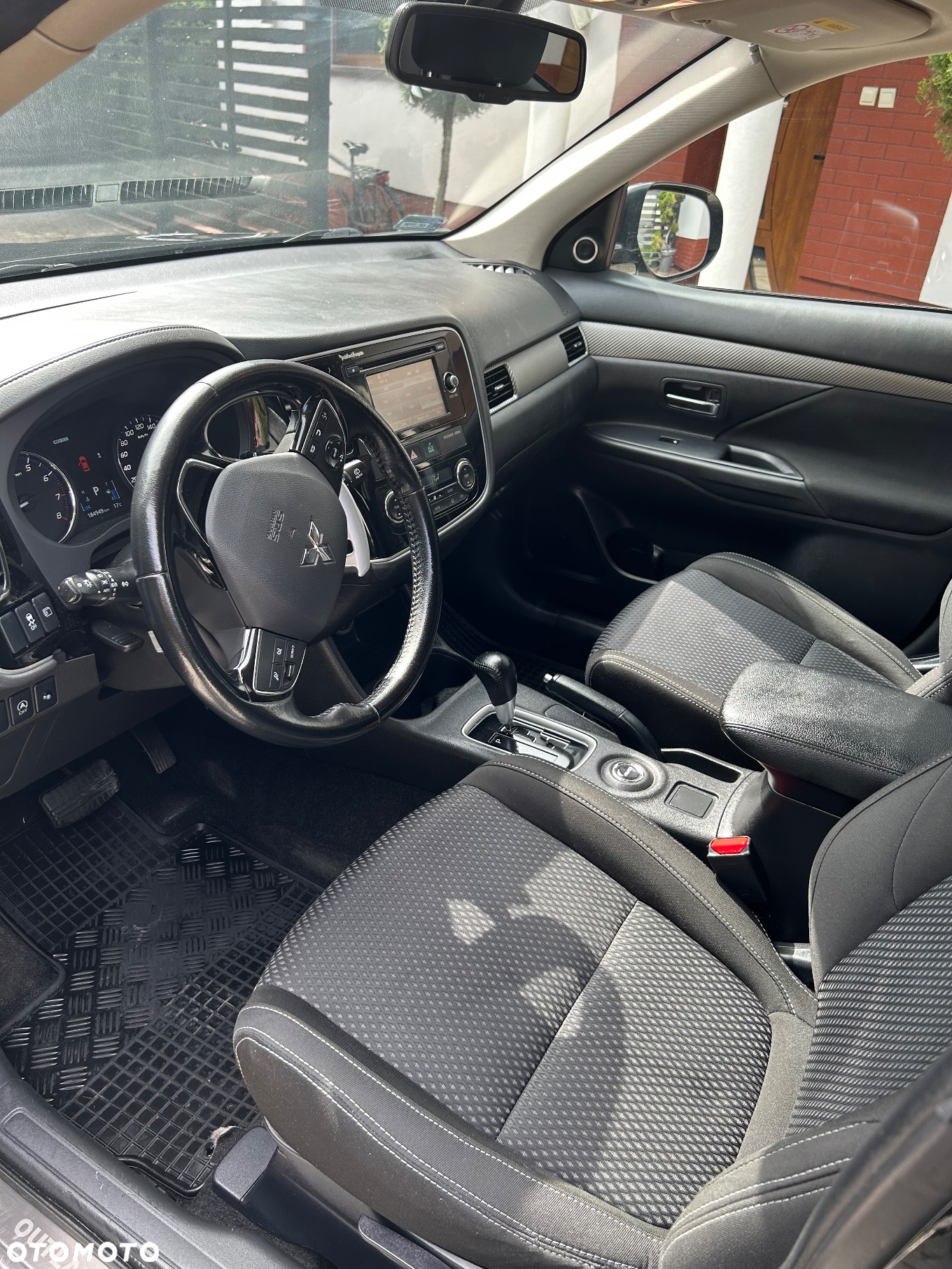 Mitsubishi Outlander 2.0 Instyle + 4WD CVT - 7