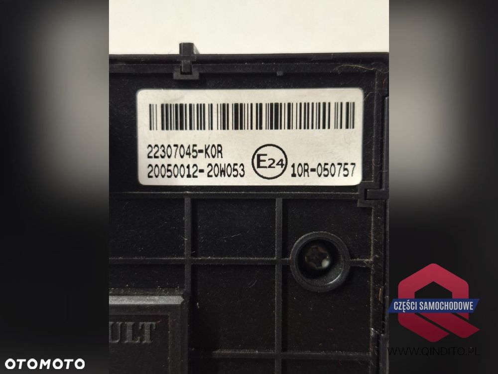 PANEL PRZEŁĄCZNIK TEMPOMATU RENAULT GAMA T - 4