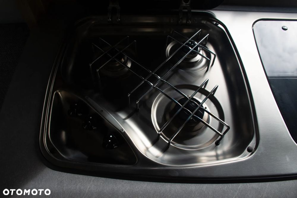 Dethleffs 730FKR Camper - 34