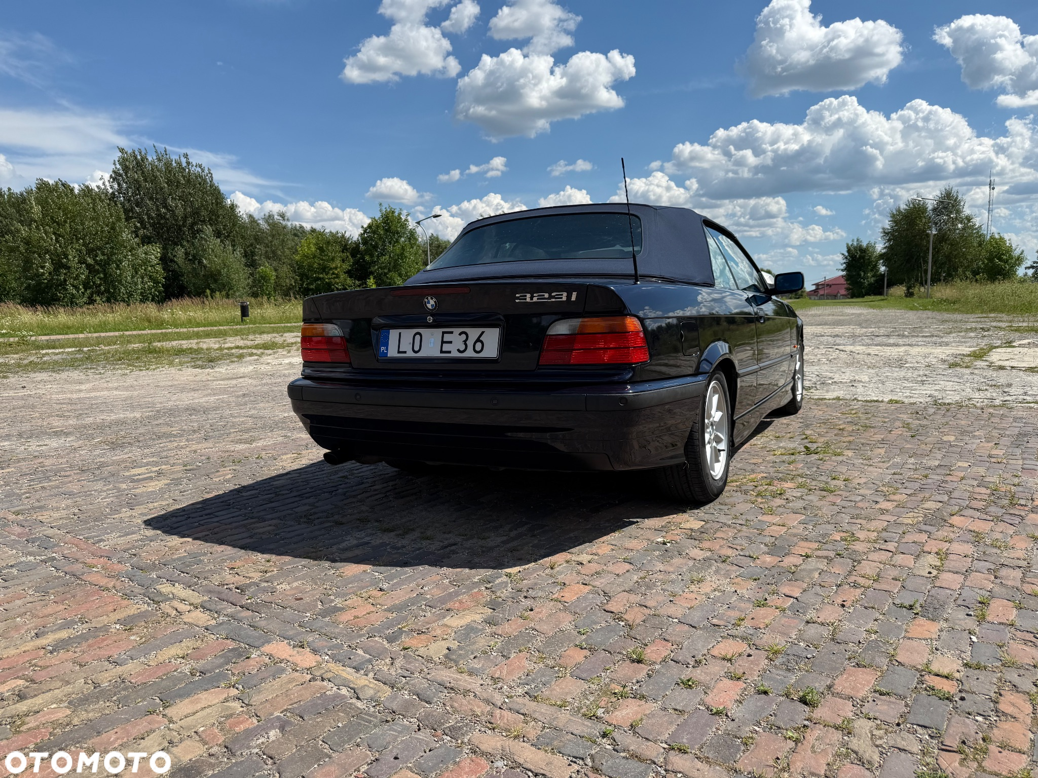 BMW Seria 3 323i - 7
