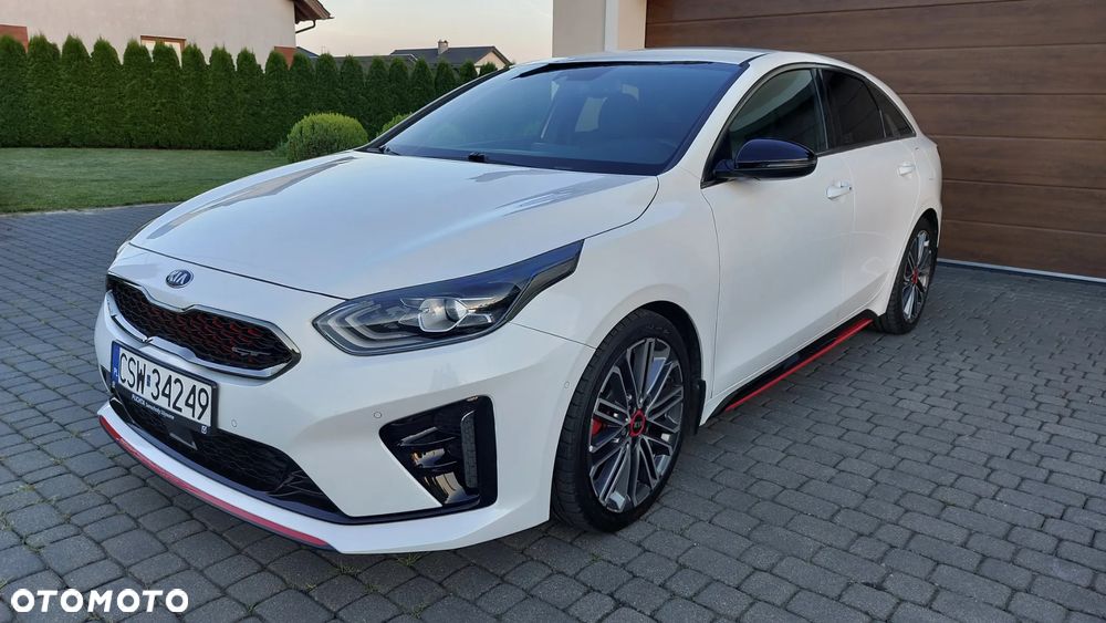Kia ProCeed - 1