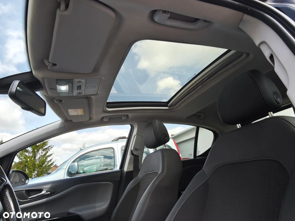 Opel Corsa 1.4 T Cosmo S&S - 22