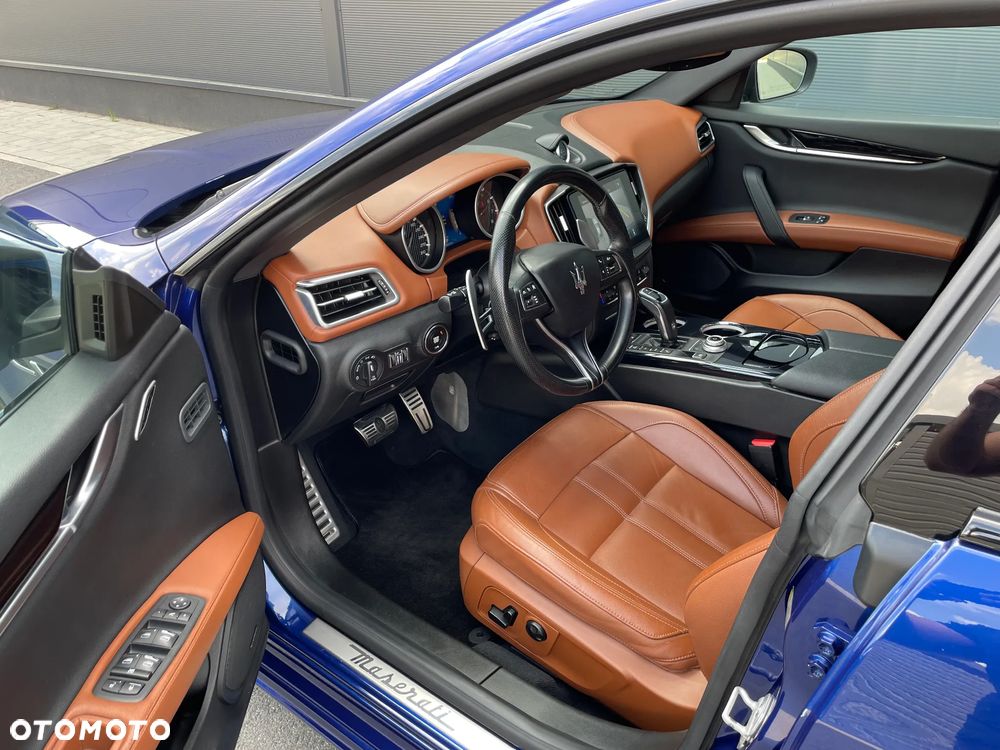 Maserati Ghibli S Q4 GranSport - 12