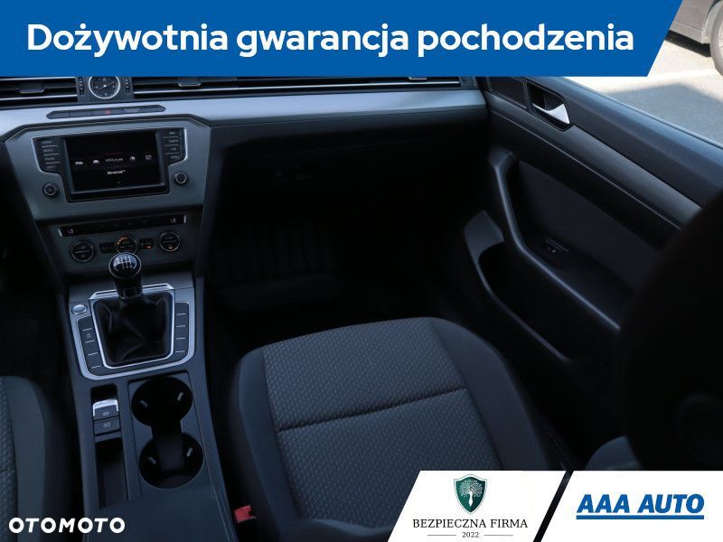 Volkswagen Passat Variant - 10