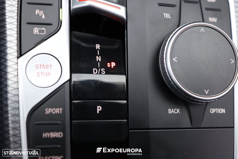 BMW 320 e Pack Desportivo M Auto - 20