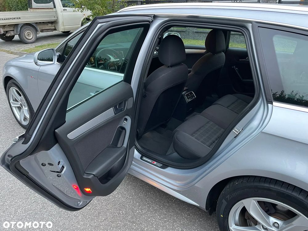 Audi A4 Avant - 13