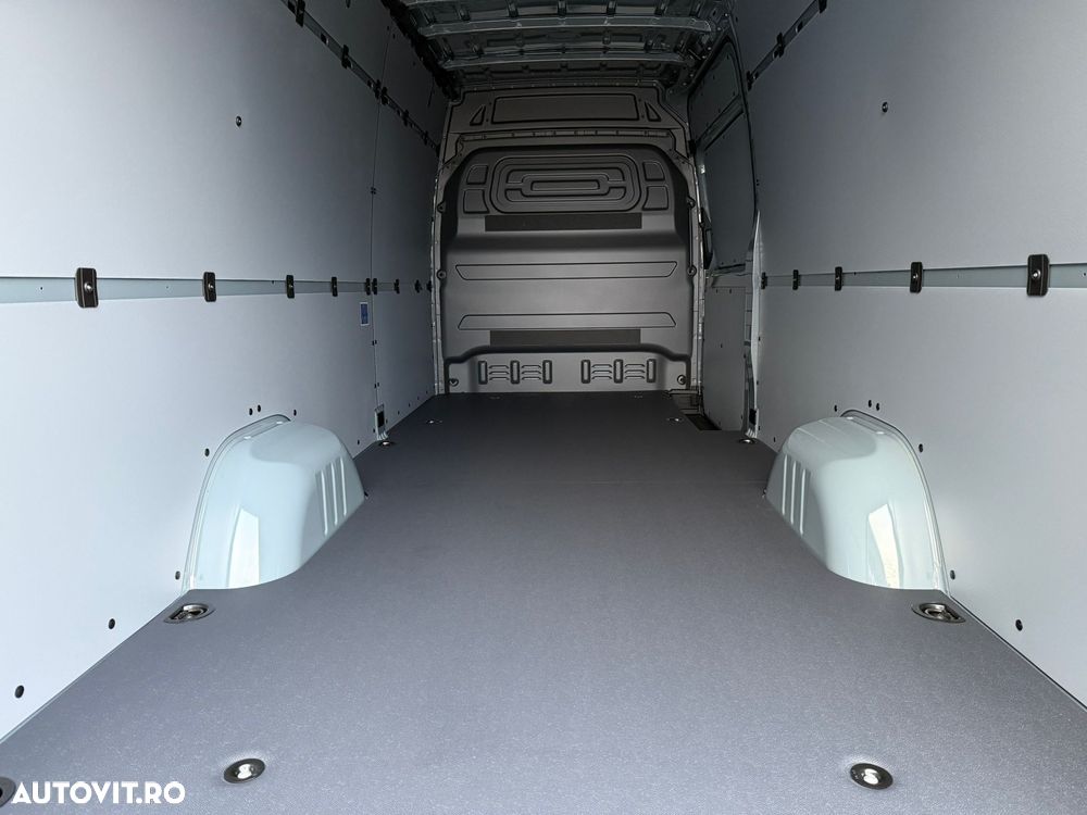 Mercedes-Benz Sprinter 317 CDI Furgon Lung PRO - 6