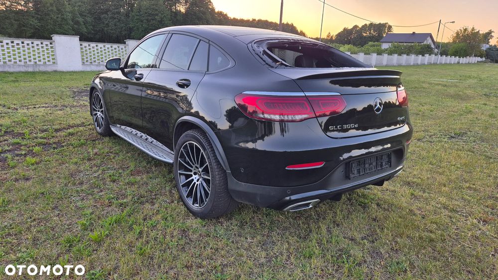 Mercedes-Benz GLC 300 d 4Matic 9G-TRONIC AMG Line - 5