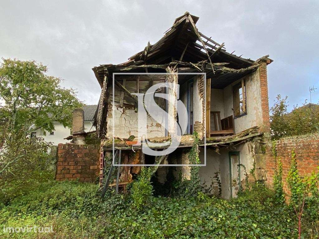 Moradia T1 duplex para restaurar + terreno - Grande imagem: 5/28