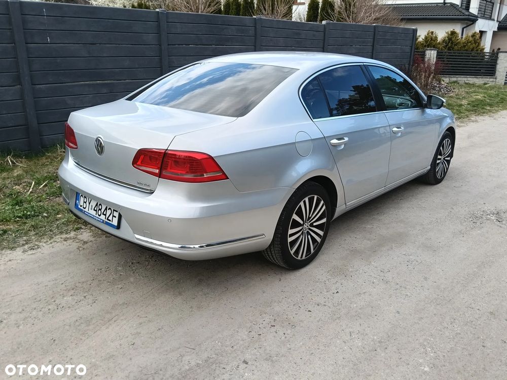 Volkswagen Passat 2.0 TDI Comfortline - 14