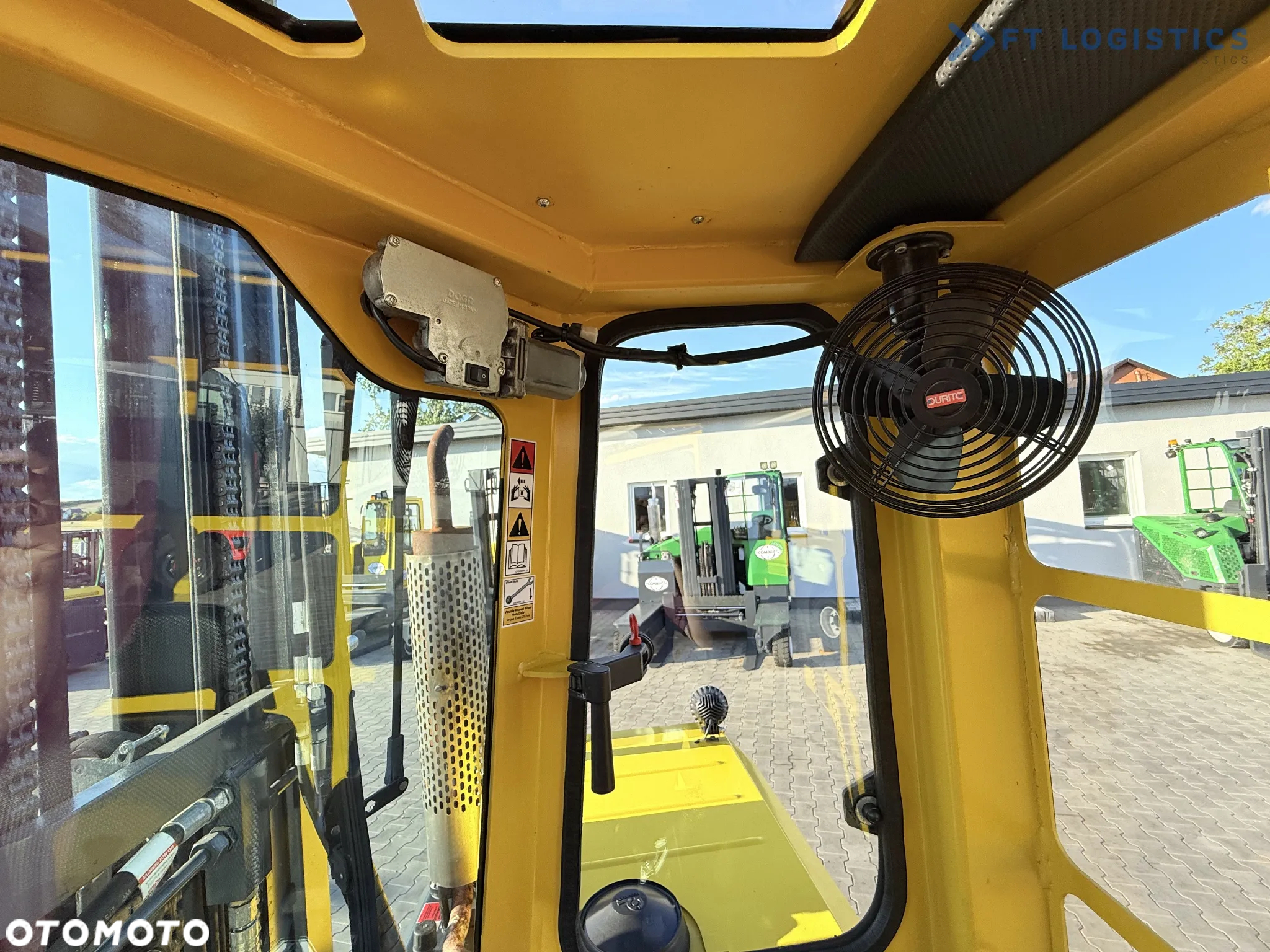 Combilift C3000 / GAS / TRIPLEX- 7600MM / POZYCJONER WIDEŁ / WOLNY SKON / PEŁNA OGRZEWANA KABINA / JEDYNIE 7868H / Szeroka oferta wózków czterokierunkowych i bocznych, dopasowanych do różnorodnych potrzeb i zastosowań. - 21