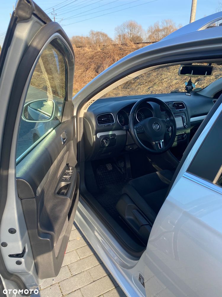 Volkswagen Golf 1.6 TDI DPF Highline - 16