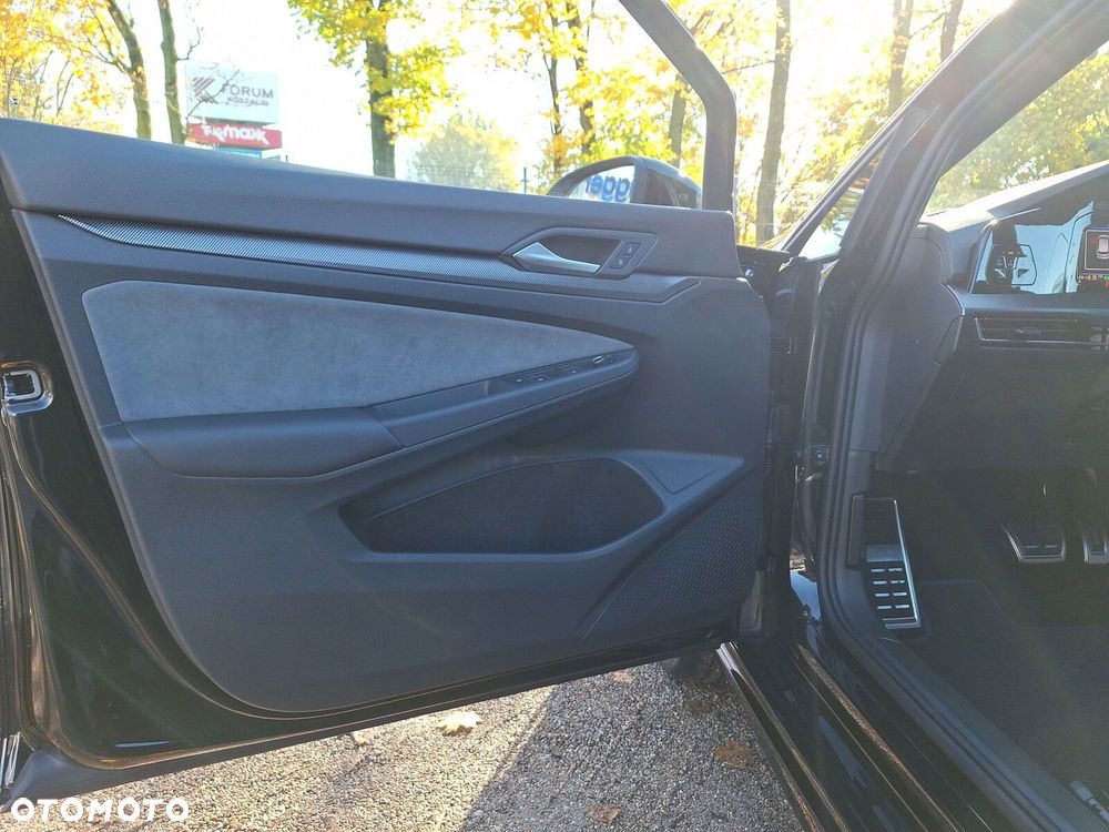 Volkswagen Golf - 10