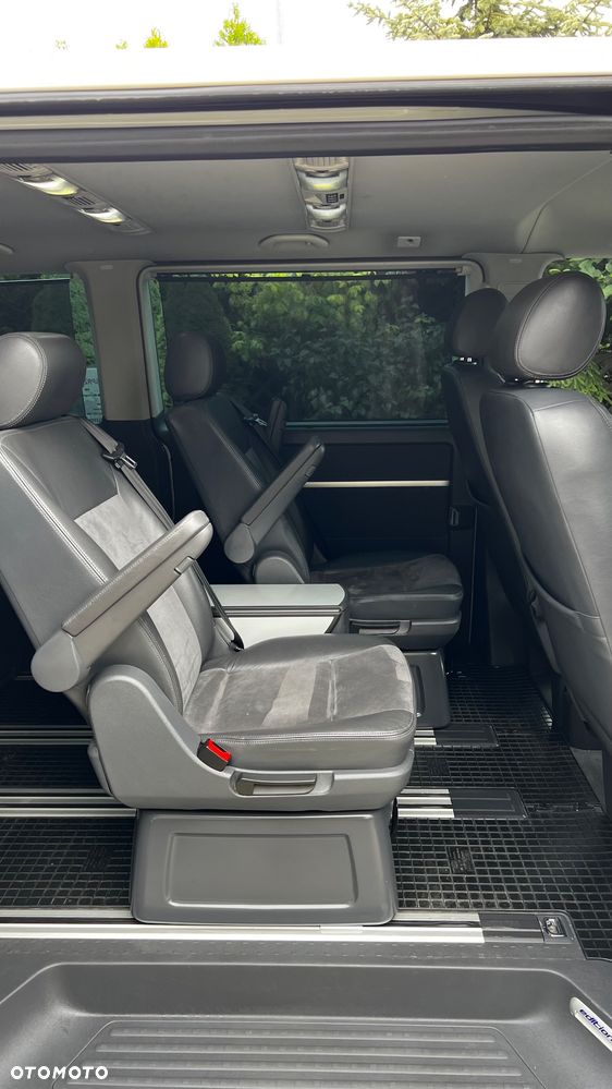 Volkswagen Multivan - 8