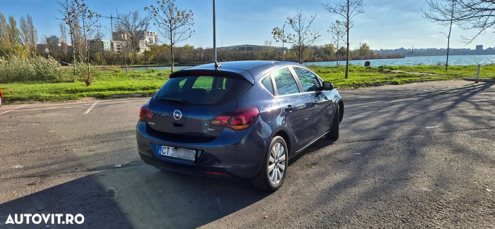 Opel Astra 1.7 CDTI DPF Cosmo - 4