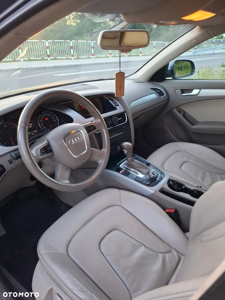 Audi A4 Avant 2.0 TDI Multitronic - 6