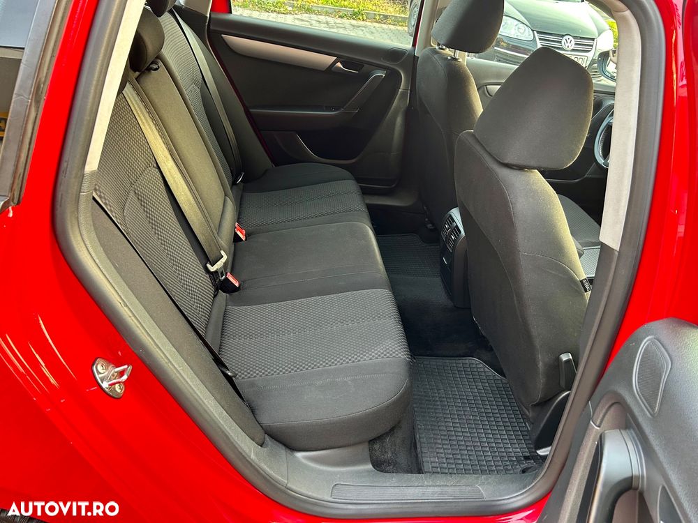 Volkswagen Passat Variant 1.6 TDI DPF BlueMotion Technology Comfortline - 10