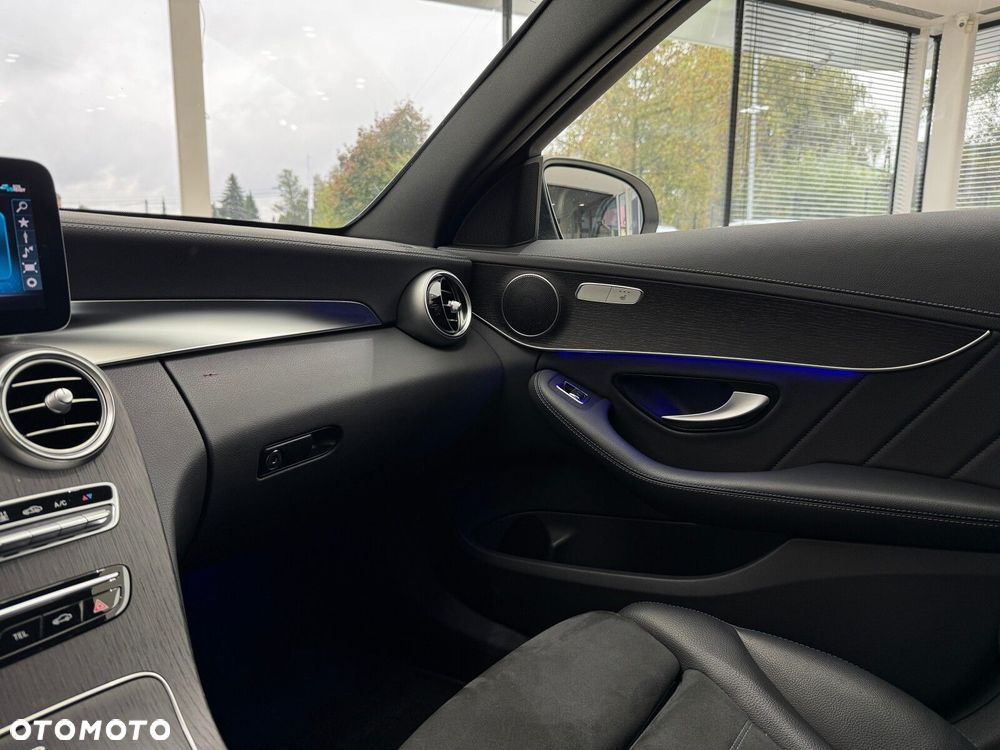 Mercedes-Benz Klasa C - 27