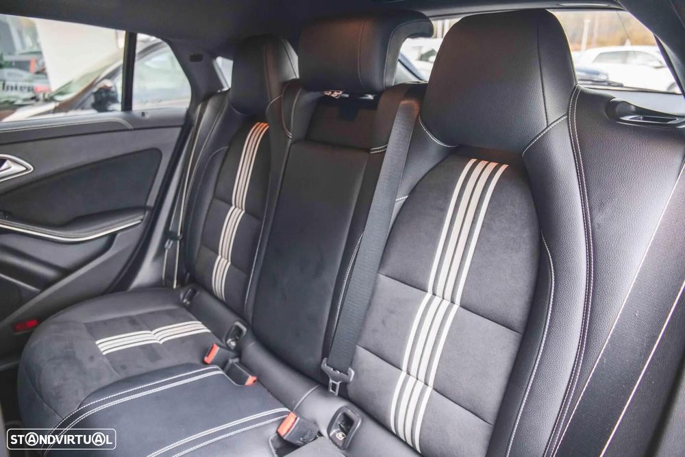 Mercedes-Benz CLA 180 d Shooting Brake AMG Line - 9