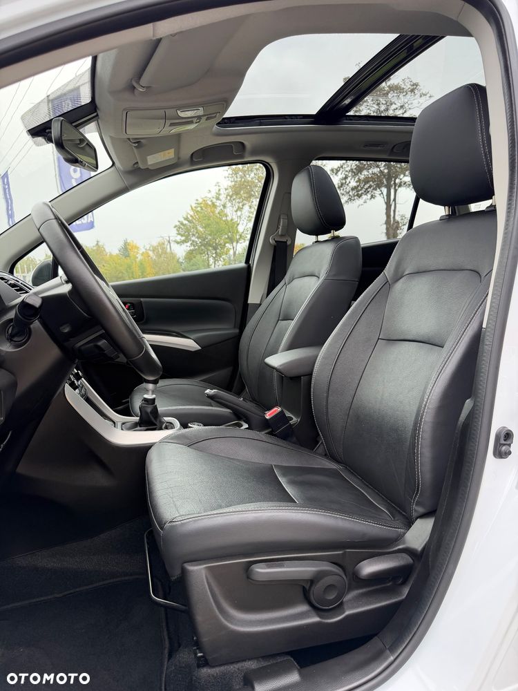 Suzuki SX4 S-Cross 1.4 T Premium 4WD - 24