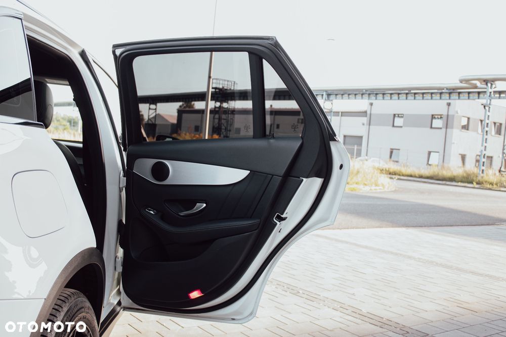 Mercedes-Benz GLC - 9