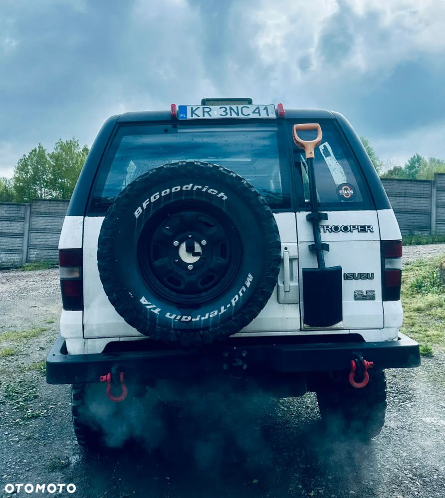 Isuzu Trooper 3.5 V6 standard - 6
