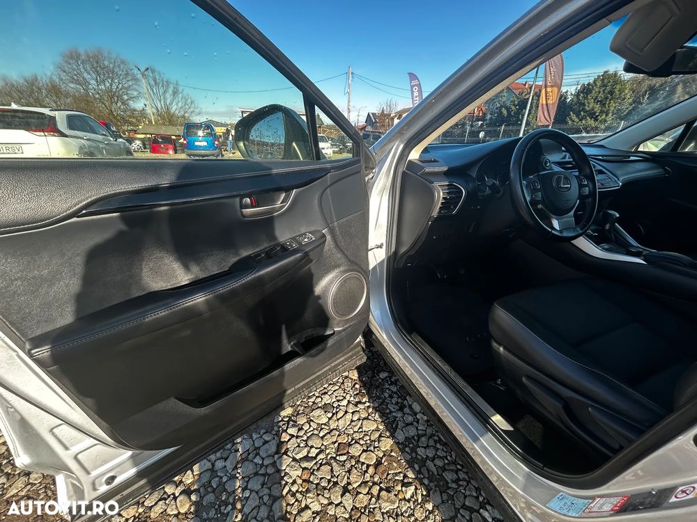 Lexus Seria NX 300h E-FOUR - 3